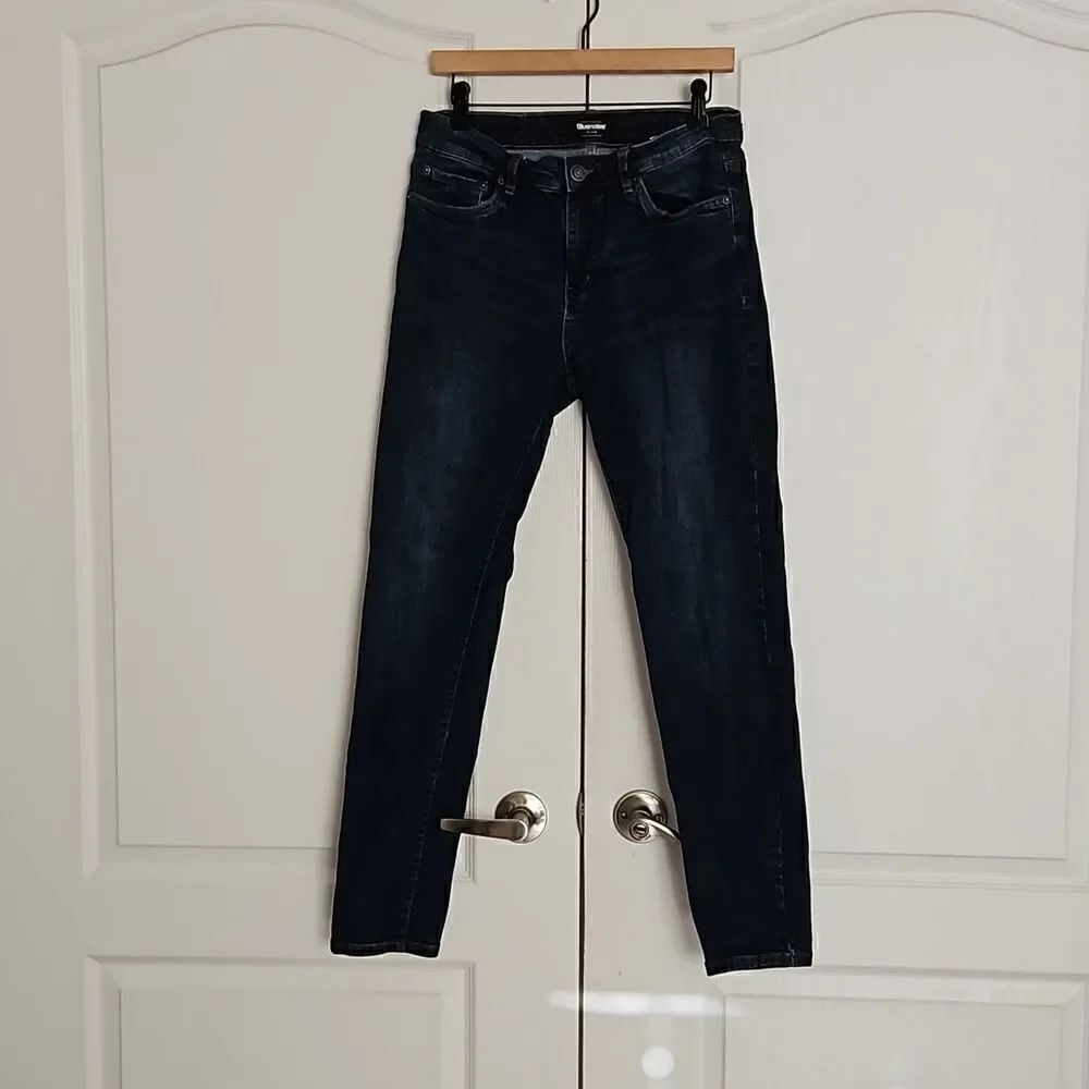 Bluenotes Men Slim Straight Fit Denim Jeans Dark Blue Washed 32/32